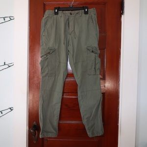 Abercrombie & Fitch - Olive cargo joggers . 29x30